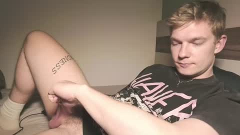 Snapshot of hercules__ chatting on July 20, 6:32 pm Gregblonde Alextattoo online show from July 20, 6:32 pm