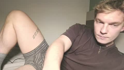 Snapshot of hercules__ chatting on July 24, 5:00 pm Gregblonde Alextattoo online show from July 24, 5:00 pm