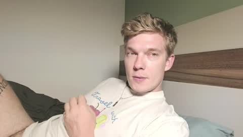 Snapshot of hercules__ chatting on July 25, 7:00 pm Gregblonde Alextattoo online show from July 25, 7:00 pm
