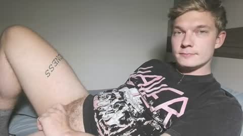 Snapshot of hercules__ chatting on July 26, 6:26 pm Gregblonde Alextattoo online show from July 26, 6:26 pm