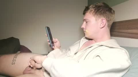 Snapshot of hercules__ chatting on August 6, 6:21 pm Gregblonde Alextattoo online show from August 6, 6:21 pm