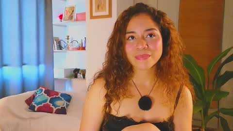 hercyqueen online show from March 31, 9:15 pm