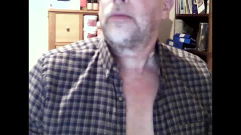 Snapshot of hereford66 chatting on February 24, 8:27 am hereford66 online show from February 24, 8:27 am