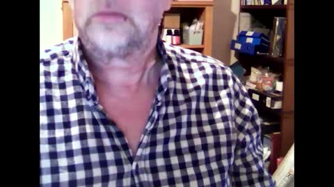 Snapshot of hereford66 chatting on March 3, 8:49 am hereford66 online show from March 3, 8:49 am