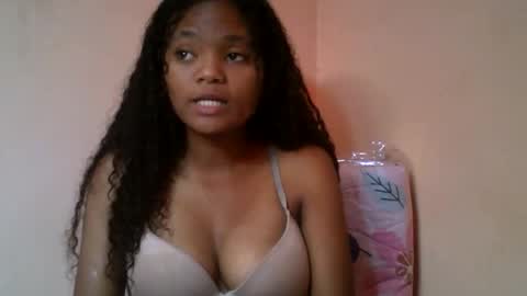 Snapshot of herisse01 chatting on May 11, 11:05 am herisse01 online show from May 11, 11:05 am