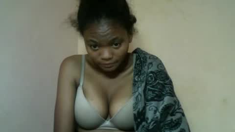 Snapshot of herisse01 chatting on May 16, 12:29 am herisse01 online show from May 16, 12:29 am