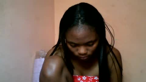 Snapshot of herisse01 chatting on June 13, 8:12 am herisse01 online show from June 13, 8:12 am