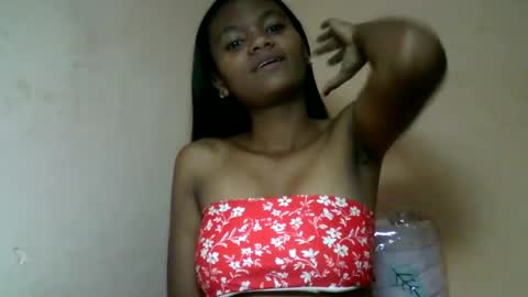 Snapshot of herisse01 chatting on June 13, 8:18 pm herisse01 online show from June 13, 8:18 pm