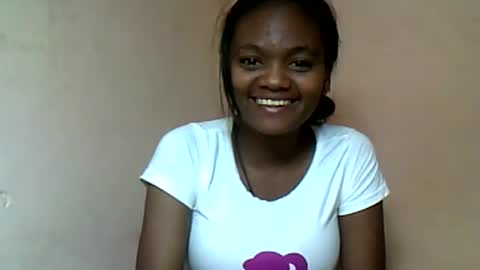 Snapshot of herisse01 chatting on June 15, 5:48 pm herisse01 online show from June 15, 5:48 pm