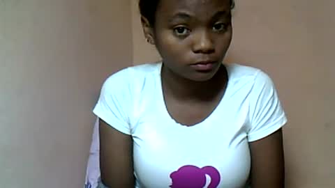 Snapshot of herisse01 chatting on June 18, 4:46 am herisse01 online show from June 18, 4:46 am