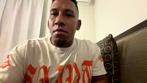 Snapshot of herrokirkland chatting on July 18, 5:11 am herrokirkland online show from July 18, 5:11 am