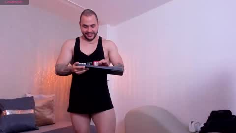hershell_ online show from September 19, 7:03 pm