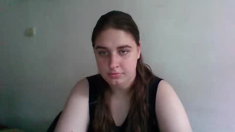 hess_luna_ online show from September 29, 10:31 am