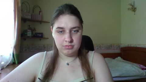 hess_luna_ online show from May 21, 9:05 am