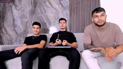 heteros men online show from February 22, 1:55 am