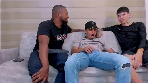 heteros men online show from February 24, 7:41 pm