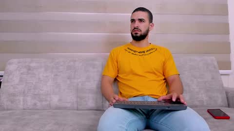 heteros men online show from March 6, 1:14 pm