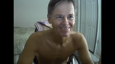 Snapshot of hewes1 chatting on October 21, 9:21 am hewes1 online show from October 21, 9:21 am