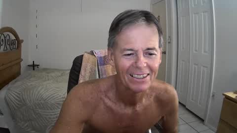 Snapshot of hewes1 chatting on October 30, 9:04 pm hewes1 online show from October 30, 9:04 pm