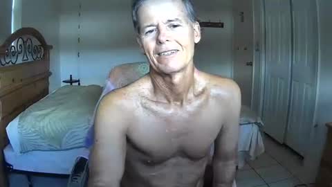 hewes1 online show from December 22, 6:38 pm