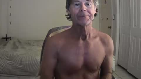 Snapshot of hewes1 chatting on March 25, 8:31 am hewes1 online show from March 25, 8:31 am