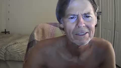 Snapshot of hewes1 chatting on April 1, 7:31 am hewes1 online show from April 1, 7:31 am