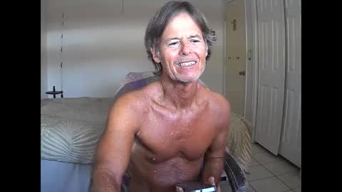 Snapshot of hewes1 chatting on April 5, 7:55 pm hewes1 online show from April 5, 7:55 pm