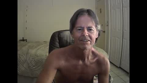 Snapshot of hewes1 chatting on April 6, 10:49 am hewes1 online show from April 6, 10:49 am