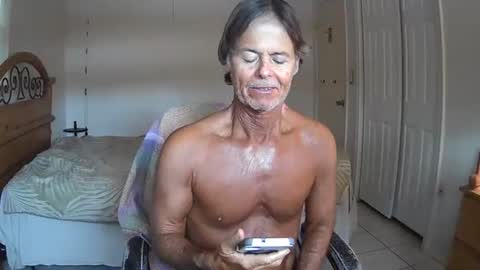 Snapshot of hewes1 chatting on April 14, 12:11 pm hewes1 online show from April 14, 12:11 pm