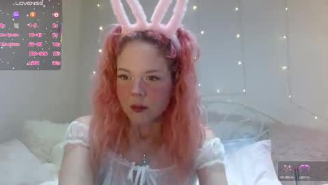 Snapshot of hexbunnie chatting on March 21, 2:05 am hexbunnie online show from March 21, 2:05 am