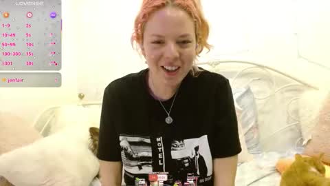 Snapshot of hexbunnie chatting on May 13, 2:53 am hexbunnie online show from May 13, 2:53 am