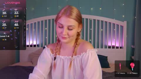 hey_cassie online show from October 2, 3:19 pm