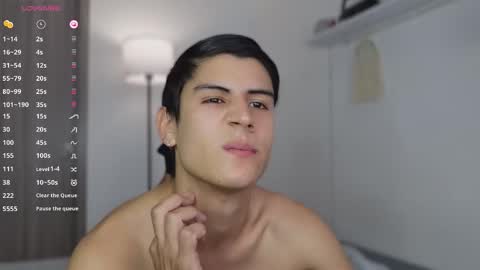 Snapshot of hey_cesard chatting on November 29, 3:26 pm hey_cesard online show from November 29, 3:26 pm