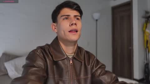 hey_cesard online show from March 25, 1:17 pm