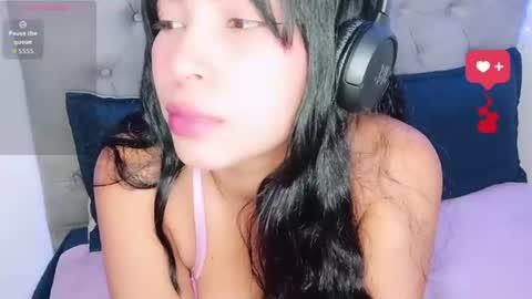 Snapshot of heyemi09 chatting on June 25, 10:36 pm heyemi09 online show from June 25, 10:36 pm
