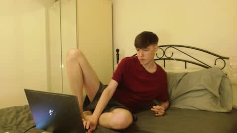 heyitsyourboy online show from December 20, 1:12 am