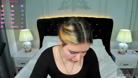 Snapshot of heymarybaby chatting on November 15, 11:40 am Amazing Mary online show from November 15, 11:40 am