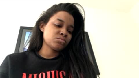 Snapshot of heyyou301990 chatting on February 2, 6:28 pm heyyou301990 online show from February 2, 6:28 pm