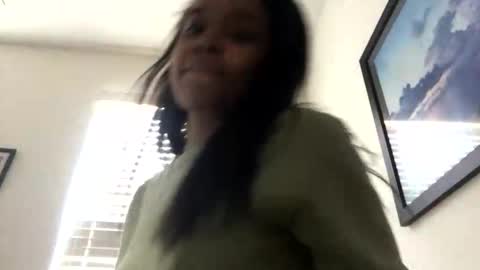 Snapshot of heyyou301990 chatting on February 13, 8:05 pm heyyou301990 online show from February 13, 8:05 pm