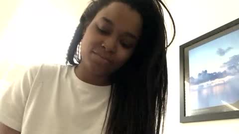 Snapshot of heyyou301990 chatting on February 14, 6:48 pm heyyou301990 online show from February 14, 6:48 pm