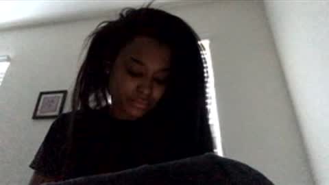 Snapshot of heyyou301990 chatting on February 21, 10:00 pm heyyou301990 online show from February 21, 10:00 pm