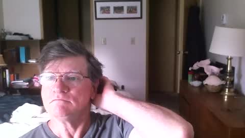 Snapshot of hg99too chatting on July 4, 3:18 pm hg99too online show from July 4, 3:18 pm