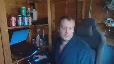 H Dawg online show from February 5, 10:20 am