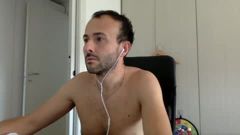 hhombre online show from June 18, 9:14 am