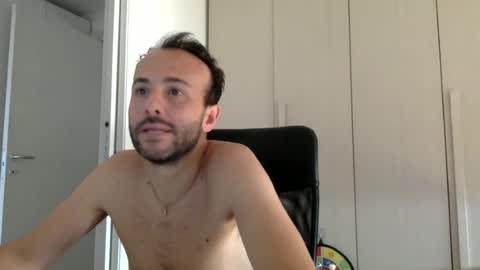 hhombre online show from June 22, 6:43 am
