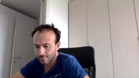 hhombre online show from July 23, 8:12 am