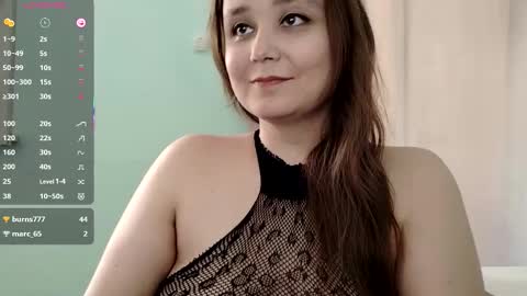 hhuutry online show from December 4, 7:17 am