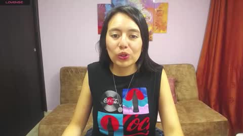 Snapshot of hi_allison chatting on February 14, 6:32 am Allison online show from February 14, 6:32 am