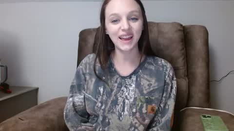 Snapshot of hi_cut_cutie chatting on October 24, 1:29 pm Paige online show from October 24, 1:29 pm