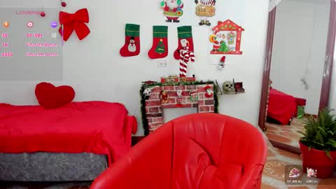 hi_moon online show from January 6, 1:37 pm